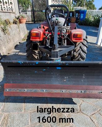 LAMA LIVELLATRICE/SPAZZANEVE PER TRATTORE