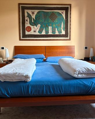Letto e comodini in vero legno ciliegio