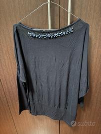 Maglietta con gioielli girocollo