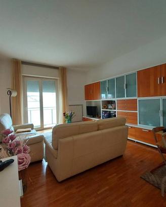 Appartamento di 136 m² con 3 locali e box auto a P