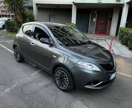 Lancia Ypsilon 1.2 69 cv