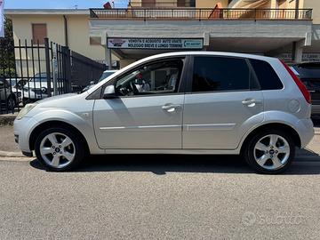 Ford Fiesta 1.4 TDCi 5p. Ghia
