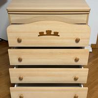 Mobiletto fasciatoio con vaschetta per bagnetto