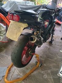 Aprilia Tuono RSV 1000