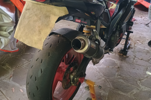 Aprilia Tuono RSV 1000