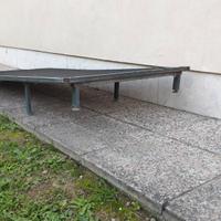 rampa per disabili o scarico merci