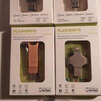 4 chiavette USB 64GB e una 512GB, veloci e sicure