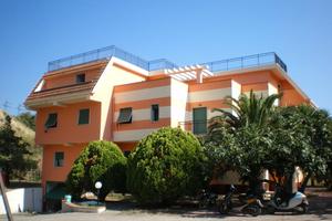 Amantea (cs) - box con servizio igienico