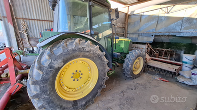 Trattore Jon Deere mod.5515