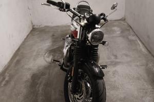 Triumph SpeedMaster - 2023