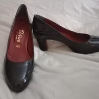 scarpe in vernice 