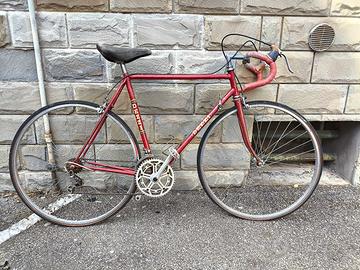 Bici vintage eroica rossa