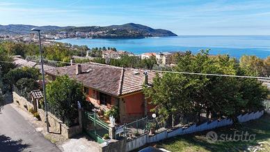 Villa di 237 m² con più di 5 locali a Agropoli