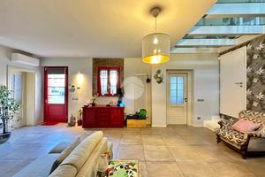 CASA INDIPENDENTE A DELLO