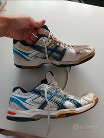 Scarpe sportive Asics bianche e blu