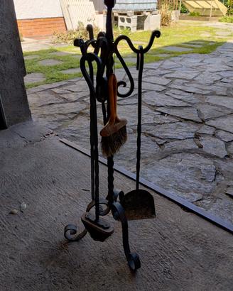 Alari per camino in ferro battuto 