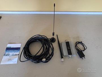 Amplificatore di segnale per telefono cellulare