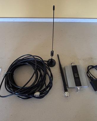 Amplificatore di segnale per telefono cellulare