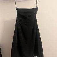 Vestito nero senza spalline