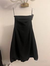 Vestito nero senza spalline