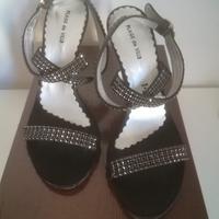 Sandali con tacco e strass n. 36