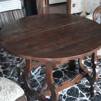 TAVOLO ANTICO IN NOCE MASSELLO GIA' RESTAURATO.