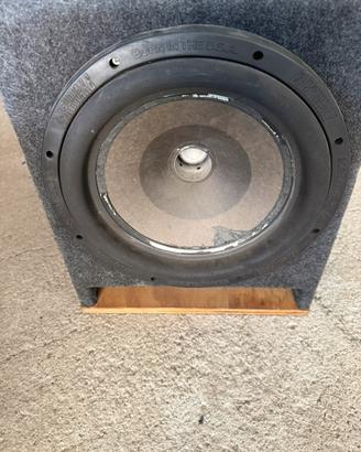 Subwoofer auto