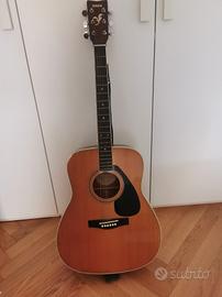 Chitarra acustica Yamaha 
