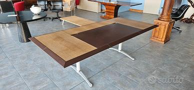 Scrivania Artù, Poltrona Frau