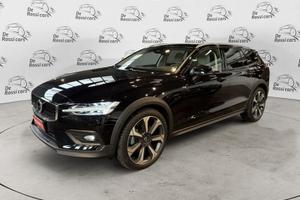 Volvo V60 Cross Country B4 (d) AWD automatico...