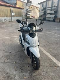 Kymco People 300i GT ABS