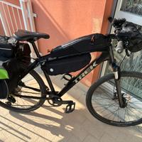Gravel ammortizz Trek L + Accessori Borse Luci
