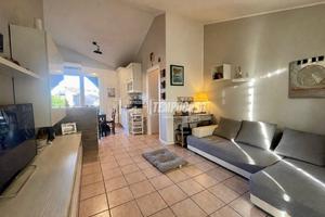 TRILOCALE IN ZONA SEMICENTRALE CON BALCONE