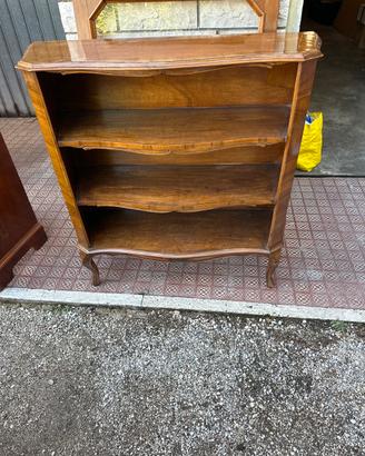Mobili e credenza