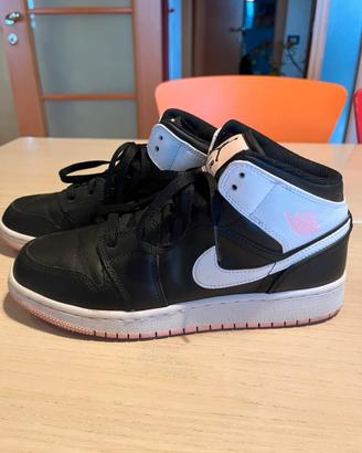 Nike Air Jordan 1 Mid GS "White Light Arctic Pink