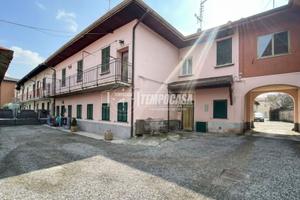 Appartamento quadrilocale primo piano in contesto