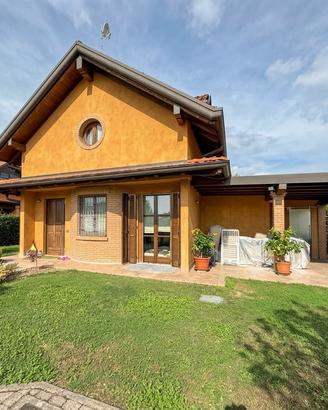 Villa Singola a Cureggio localita Cascine Enea