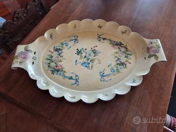 Vassoio in metallo shabby