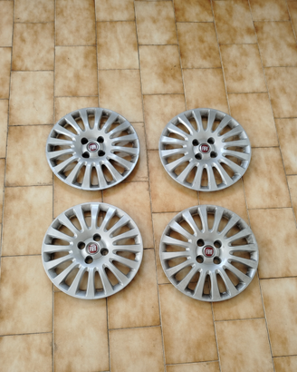 4 copricerchi Fiat Punto da 15 pollici