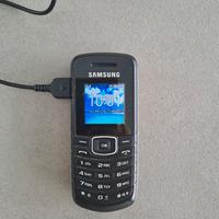 Cellulare Samsung GT E 1080i  con caricabatterie