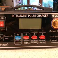 carica batterie automatico 12-24 v