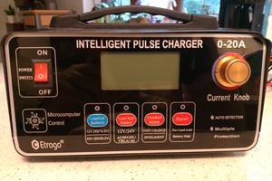 carica batterie automatico 12-24 v