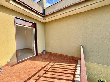 4 Vani + Terrazzino (Viale Angelo Vasta)