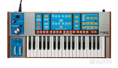 Ritiro Tastiere Synthesizer Musicali Vintage