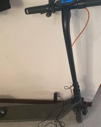 Monopattino elettrico 25km ninebot