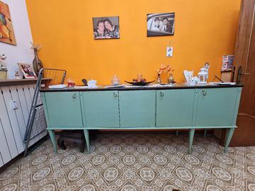 credenza anni 50 restaurato in stile shabby verde