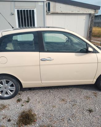 Lancia Ypsilon 1.2 Fire 8v