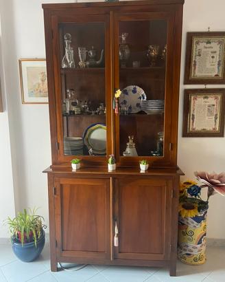 Vetrina legno lucido arte povera