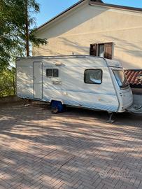 Roulotte Caravelair 490