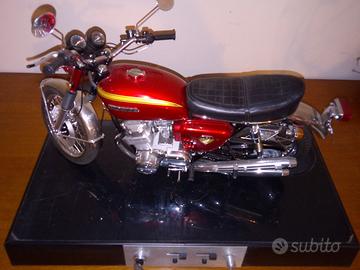 Honda cb 750 four scala 1: 4